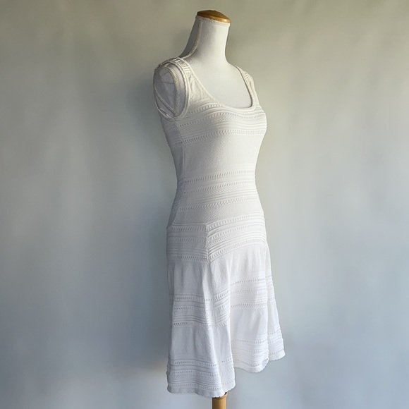 Le Chateau Crocheted Fit and Flare Dress - sz XS - Picture 4 of 6